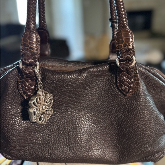 EUC Elegant Brown Leather Handbag no rips or stains. Great size. - Picture 9 of 14